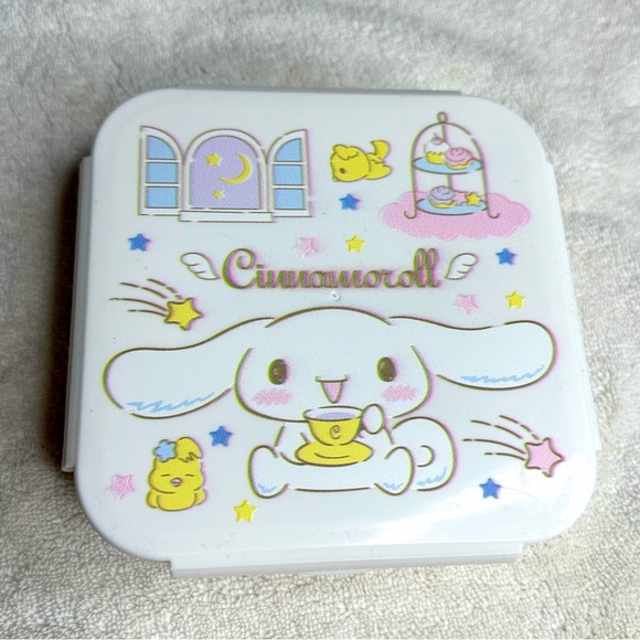Sanrio Cinnamoroll Lunch Sandwich Fresh Preservation Box - Picture 1 of 2
